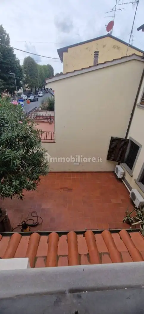 Casa indipendente in vendita a Prato