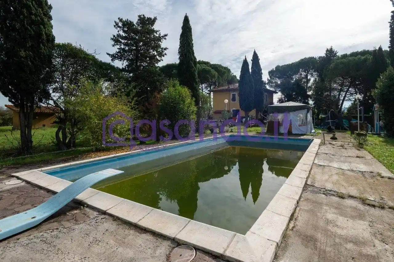 Villa in vendita a Fucecchio