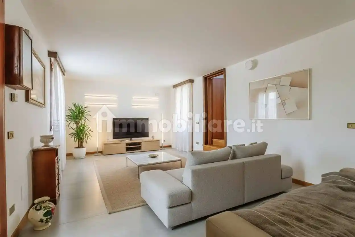 Terratetto unifamiliare 154 m², buono stato, Centro, Arre - foto 3