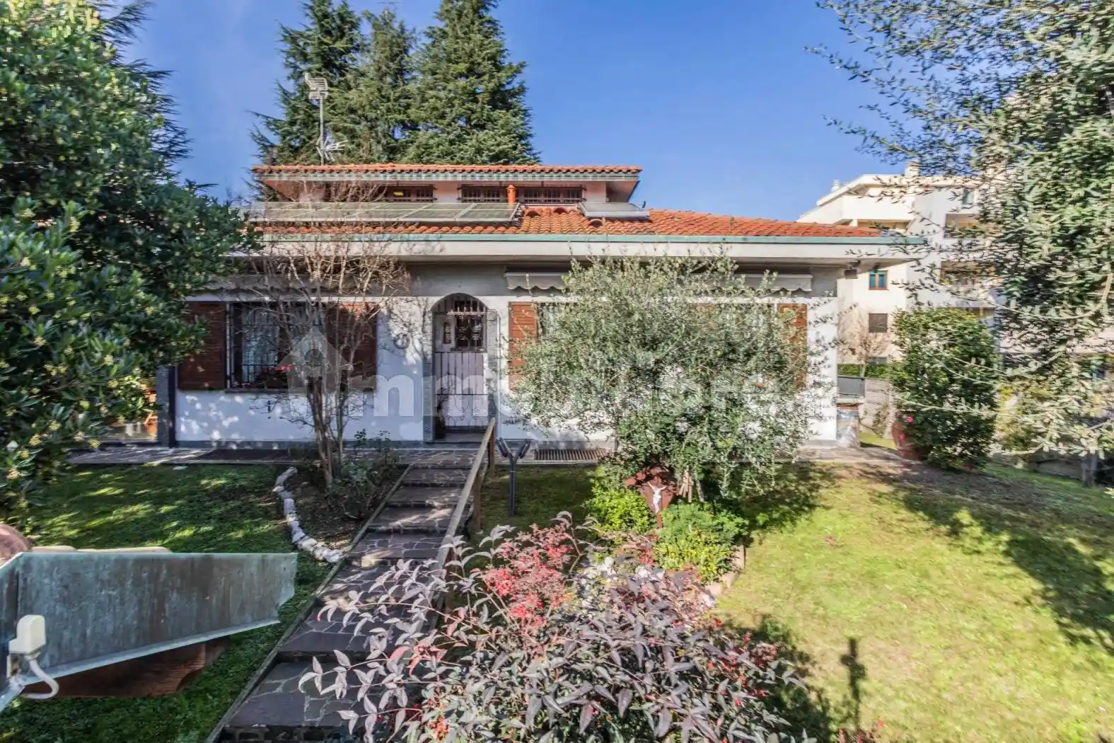Villa in vendita a Legnano