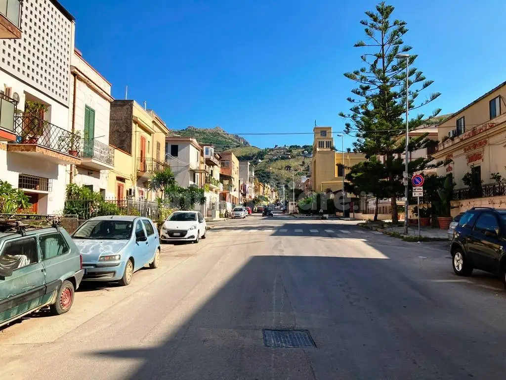 Appartamento in vendita a Palermo