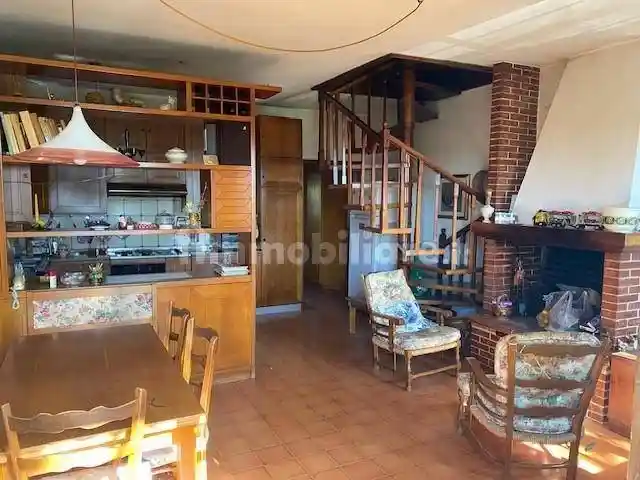 Terratetto unifamiliare via della Repubblica,, Semicentro, Cascina - foto 3