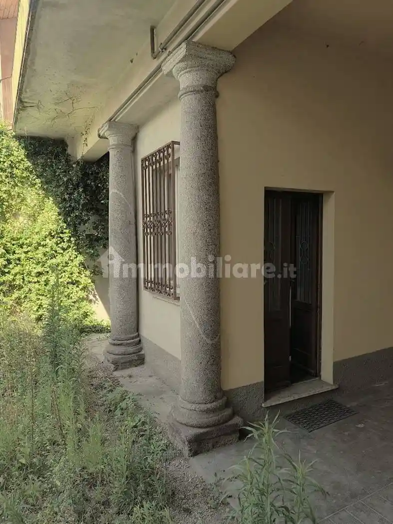 Quadrilocale via Giuseppe Garibaldi 5, Centro, Carnago - foto 4