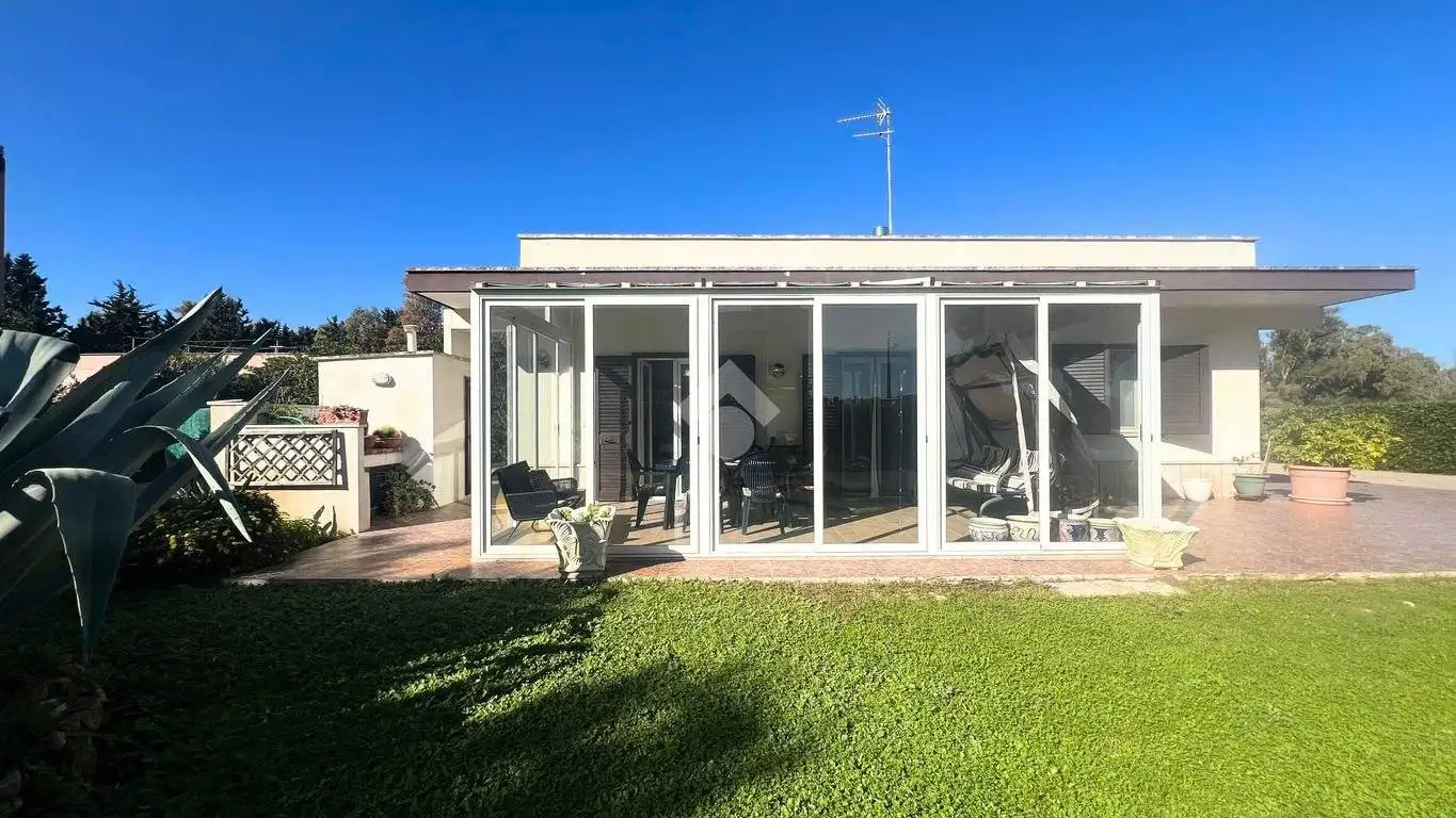 Villa in vendita a Brindisi