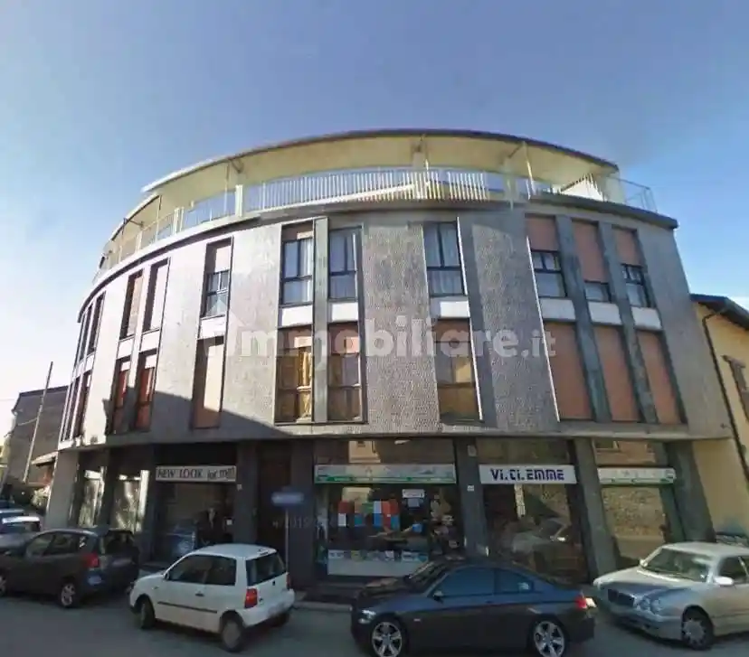 Appartamento in vendita a Carate Brianza