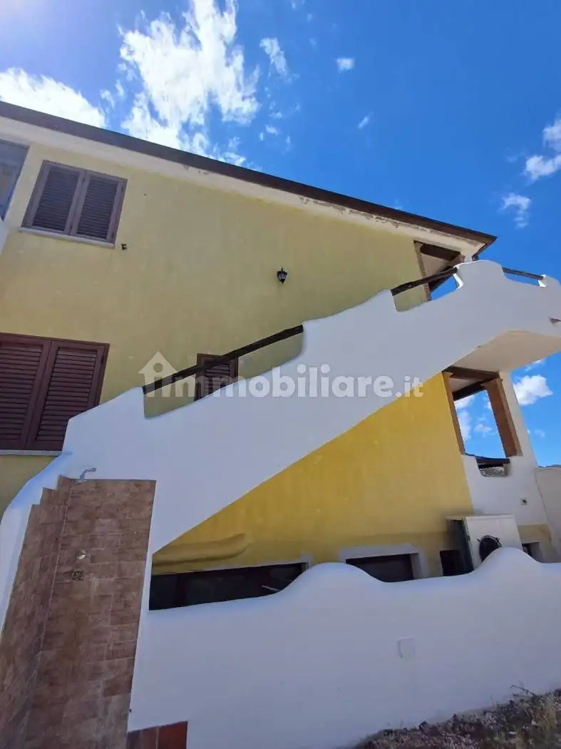 Appartamento in vendita a Orosei