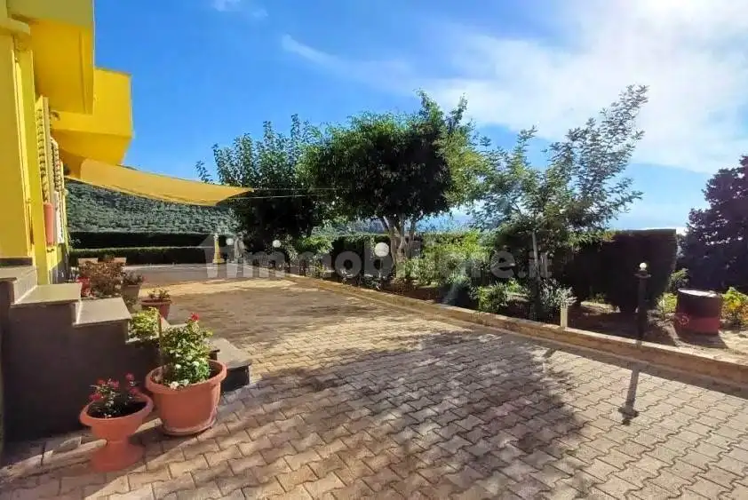 Casa indipendente in vendita a Naso