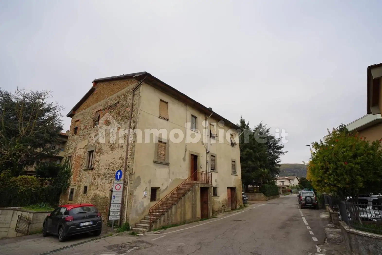 Palazzo - Edificio in vendita a Subbiano