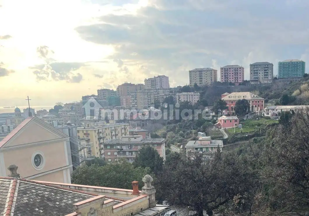 Appartamento in vendita a Genova
