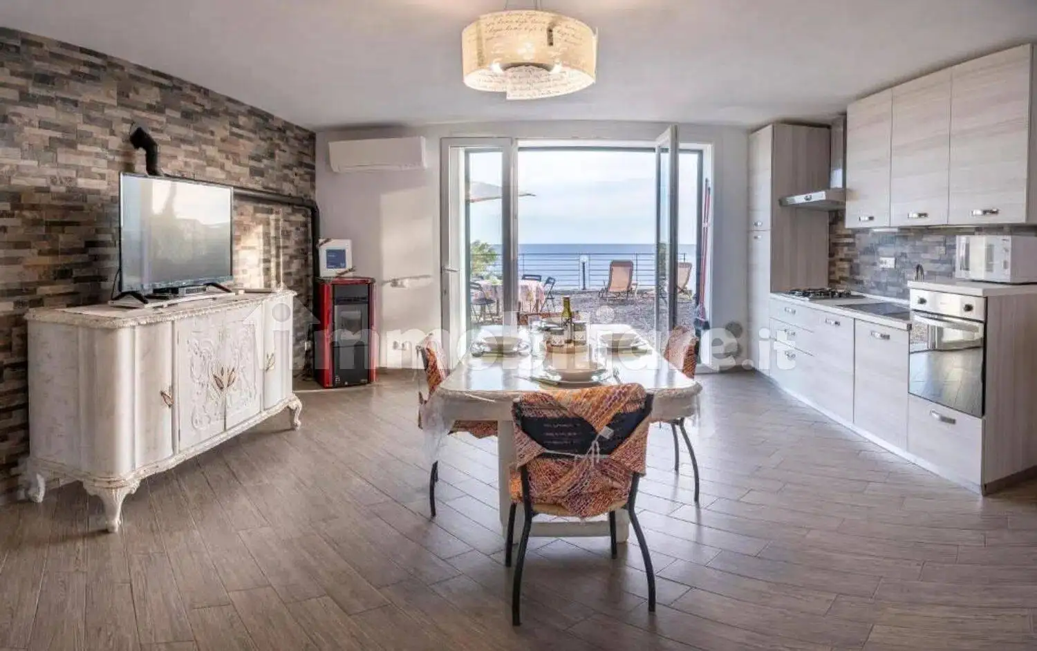 Appartamento in affitto a Cipressa