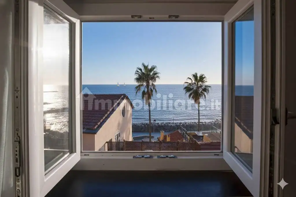 Quadrilocale via Bartolomeo Bossi, 23, Porto Maurizio, Imperia - foto 3