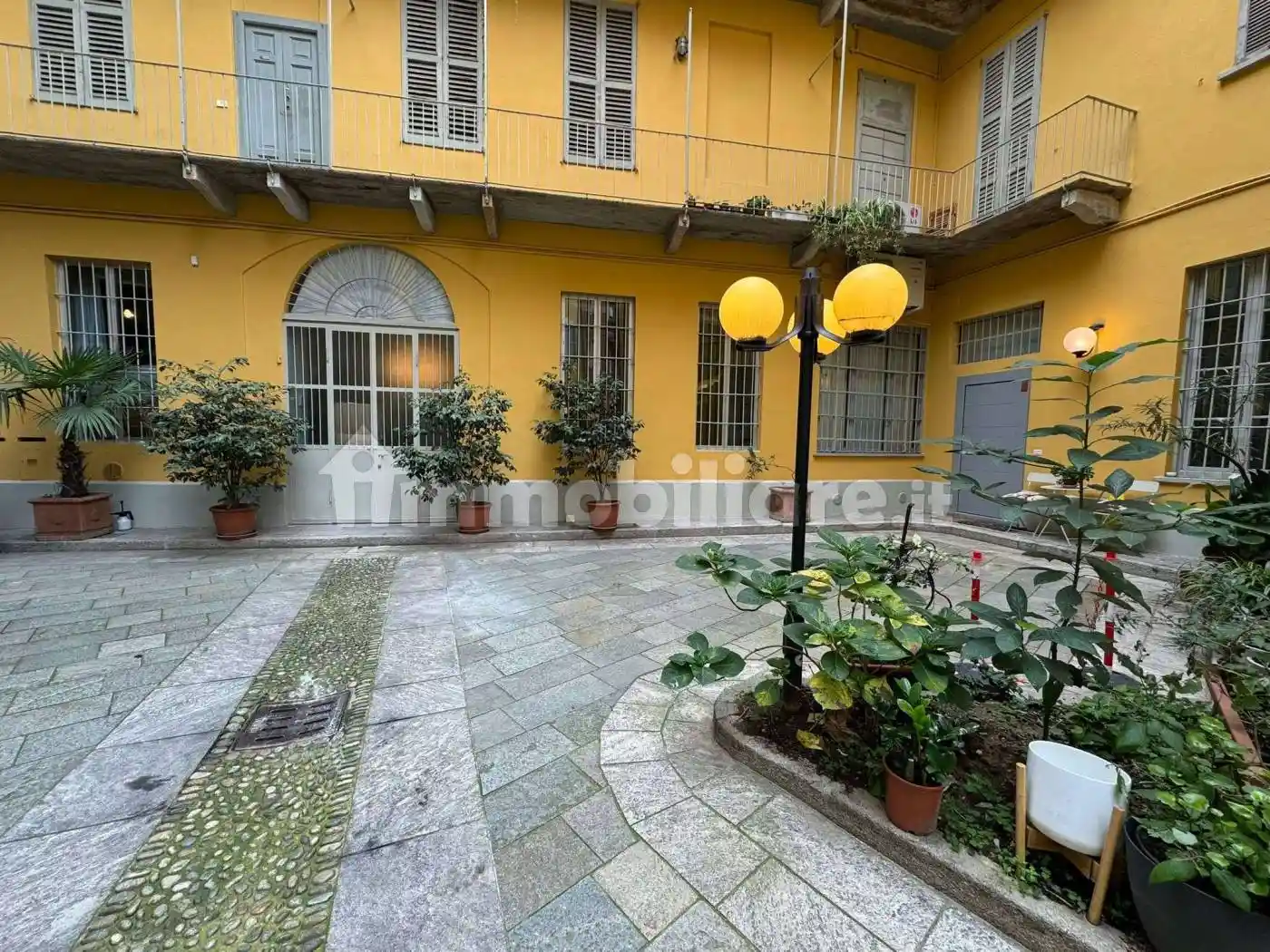 Loft via GIAN GIACOMO MORA  7, Carrobbio, Milano - foto 2