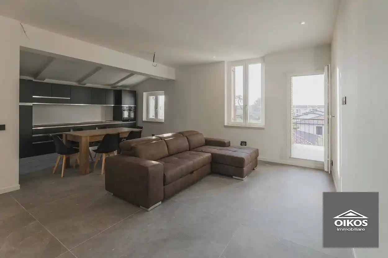 Appartamento in vendita a Sirmione