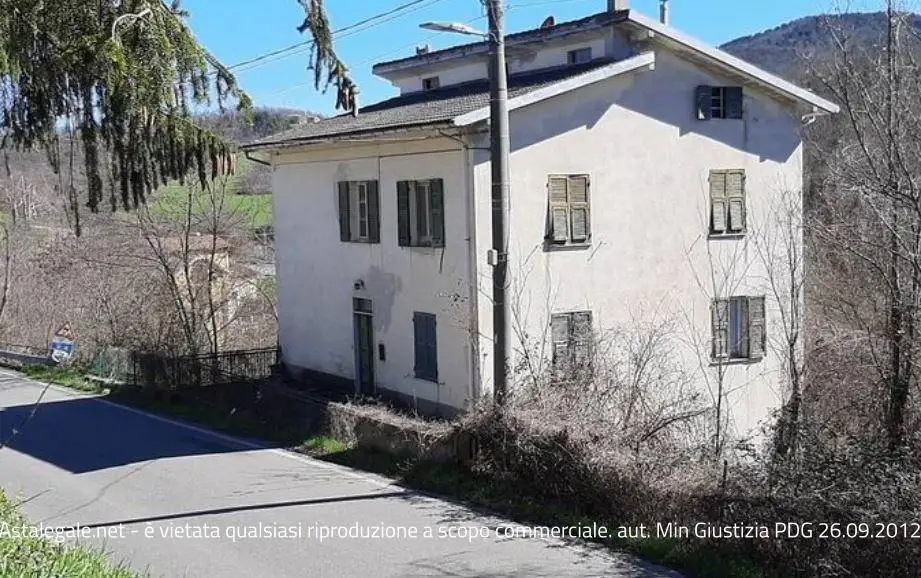 Casa indipendente in asta a Bosio