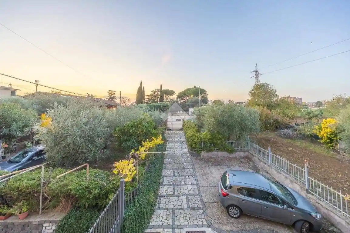 Quadrilocale via Osteria delle Capannacce 134, Case Rosse, Roma - foto 5