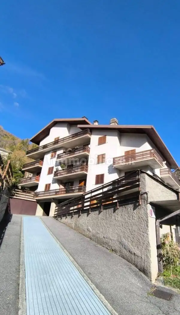 Trilocale via Pietro Sigismund, Centro, Chiesa in Valmalenco - foto 2