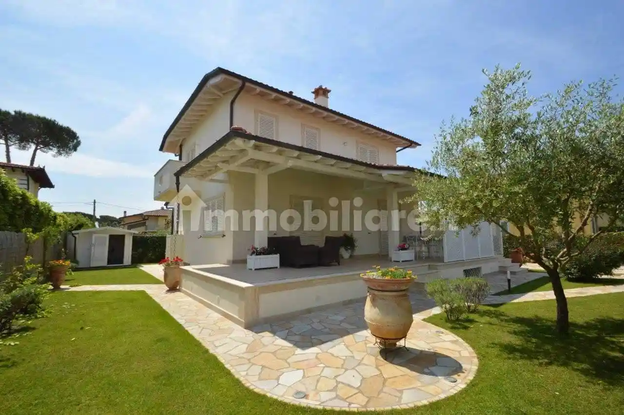 Villa in affitto a Pietrasanta