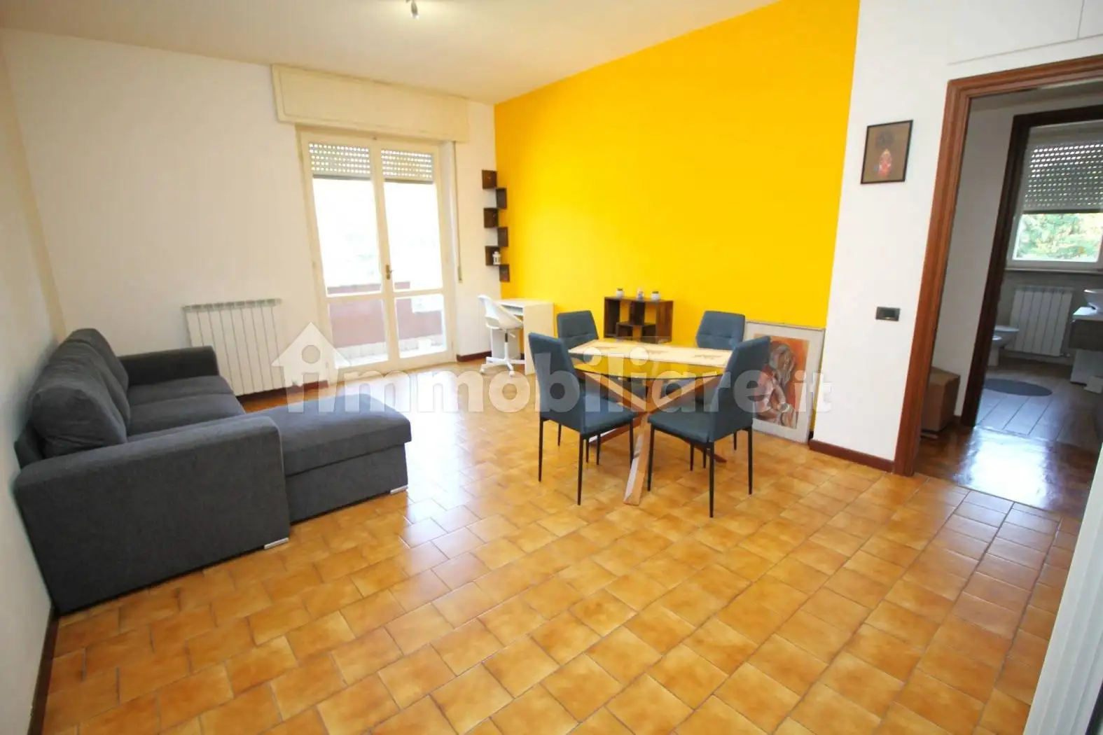 Appartamento in vendita a Gorla Minore