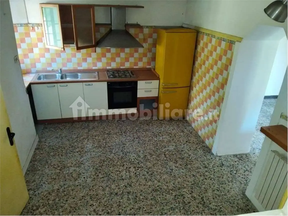 Casa indipendente in vendita a Sarzana