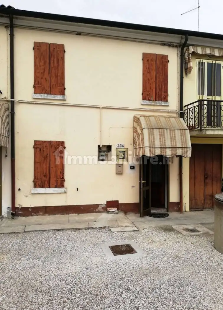 Casa indipendente in affitto a Copparo