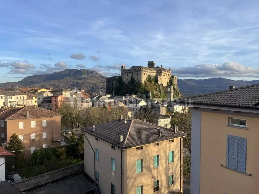 Appartamento in vendita a Bardi