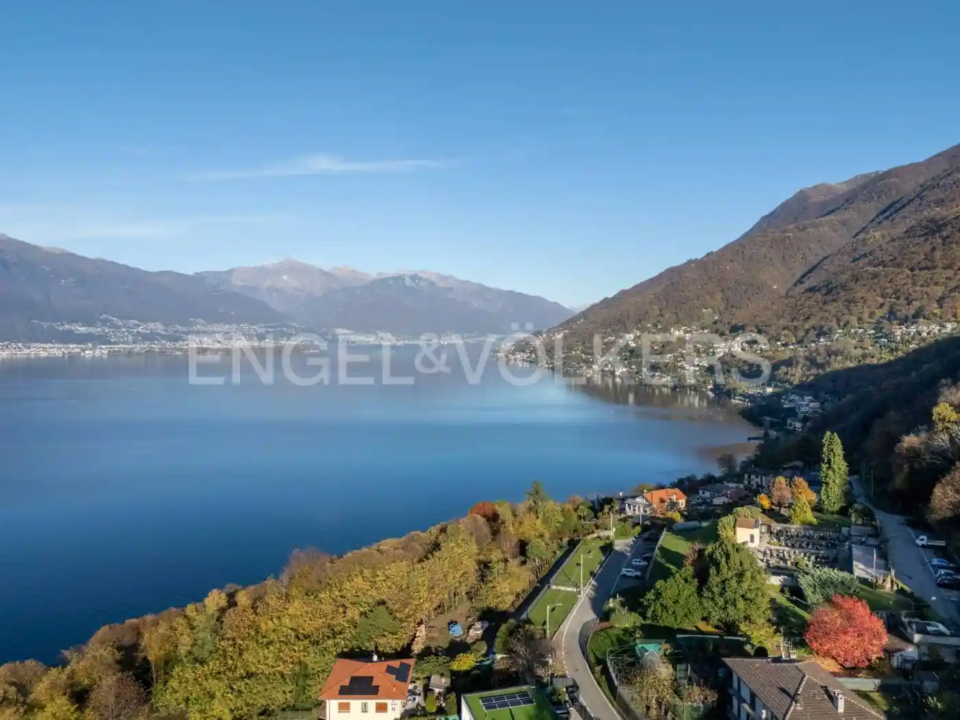 Villa a schiera via Guglielmo Marconi 7, Maccagno, Maccagno con Pino e Veddasca - foto 2