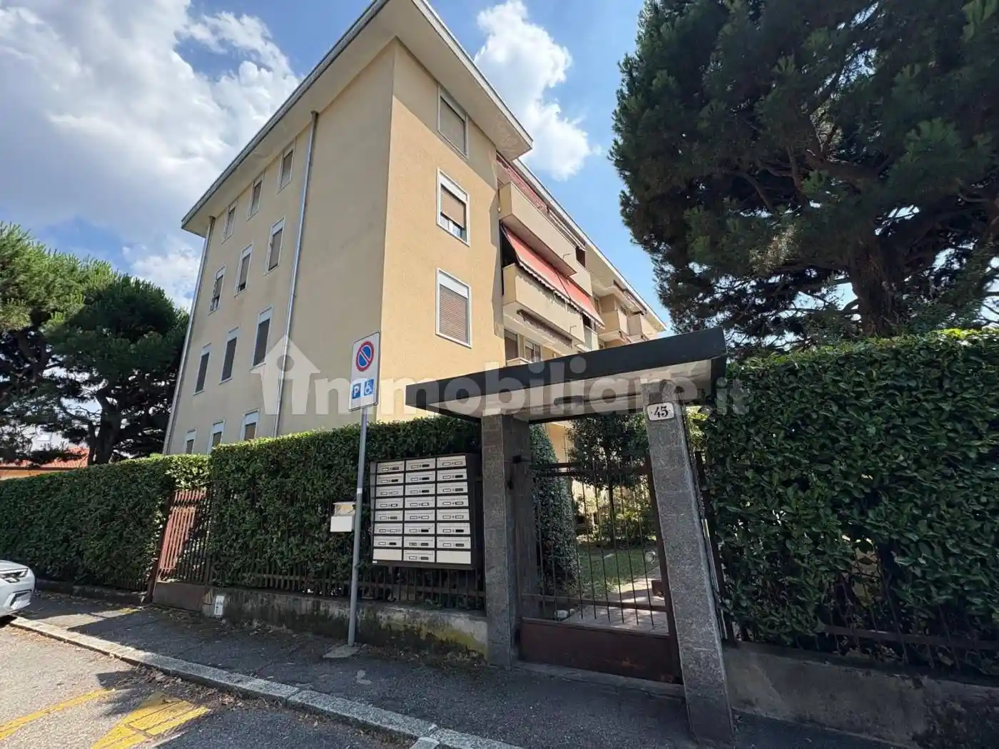 Trilocale via Gran Paradiso 45, Ronchi, Gallarate - foto 2