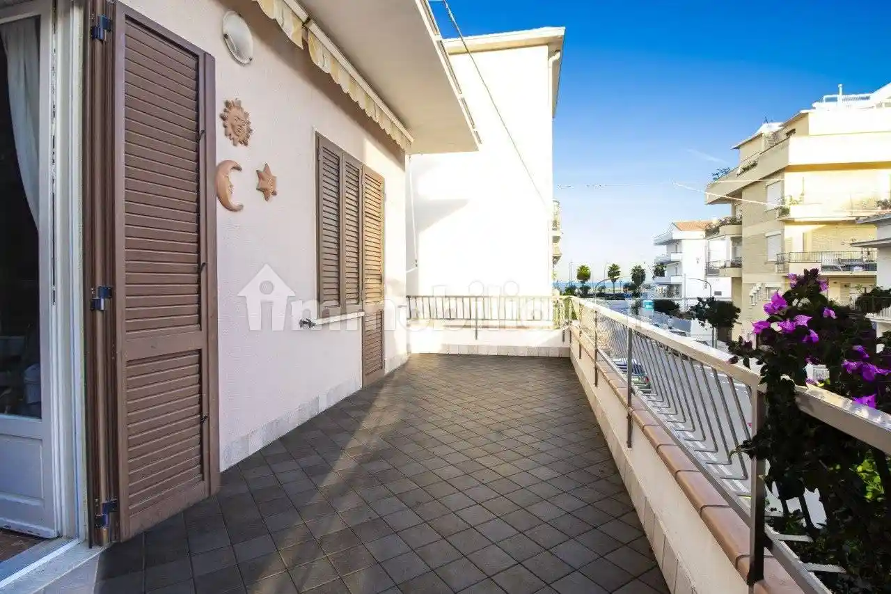 Appartamento in villa viale della Vittoria 241, Lungomare Marconi, Alba Adriatica - foto 5