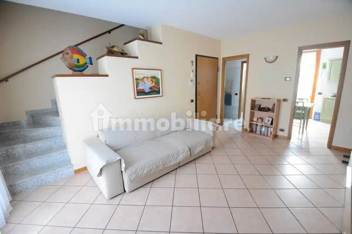 Trilocale via dei Mille 18, Cavenago di Brianza - foto 4