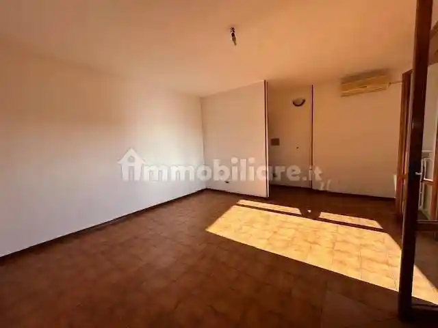 Trilocale buono stato, quinto piano, Celle, Rimini - foto 2