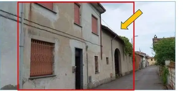 Appartamento in asta a Suardi