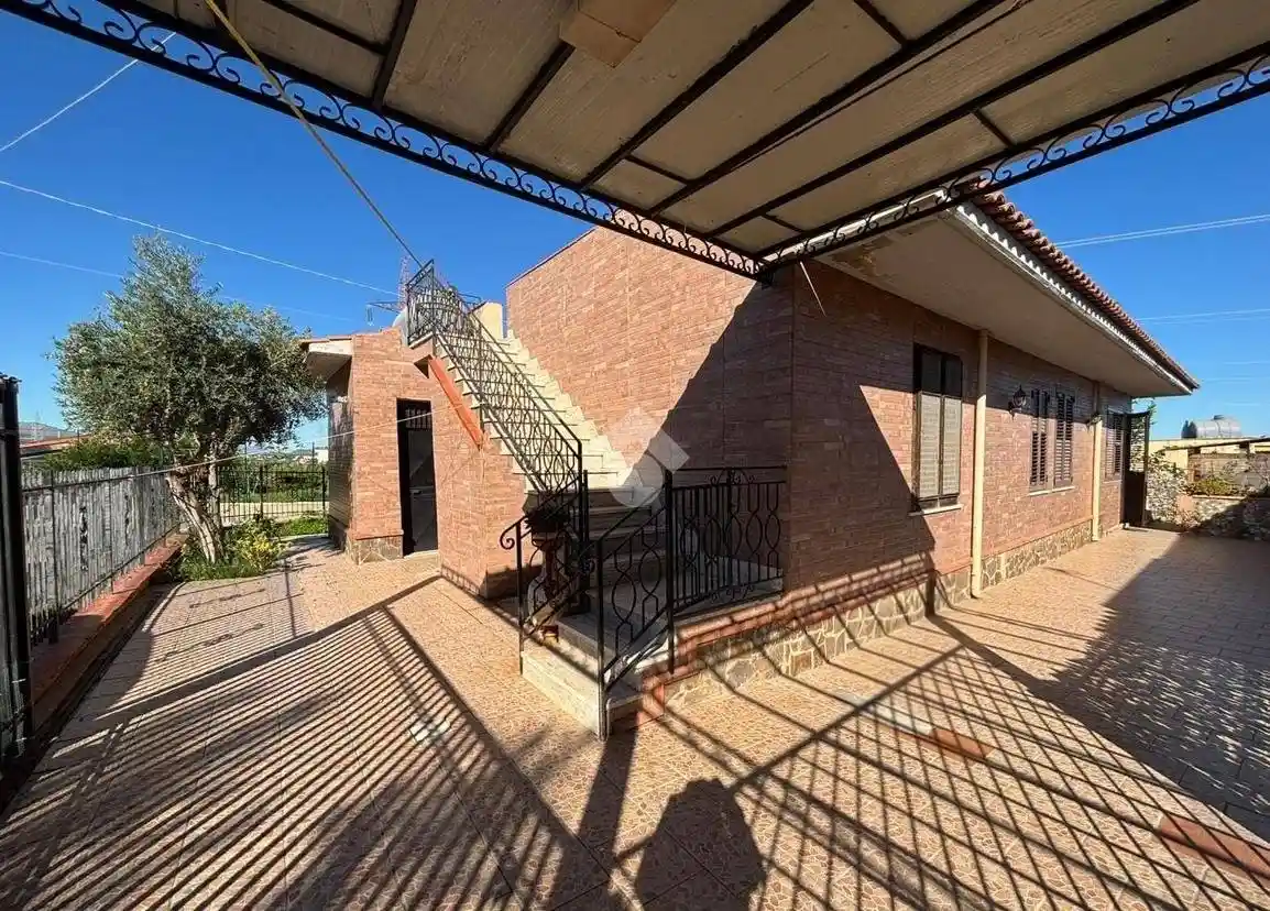 Villa in vendita a Altavilla Milicia