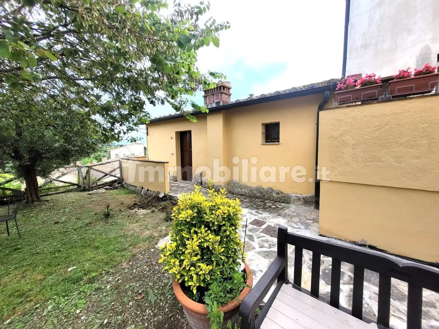 Appartamento in affitto a Montaione