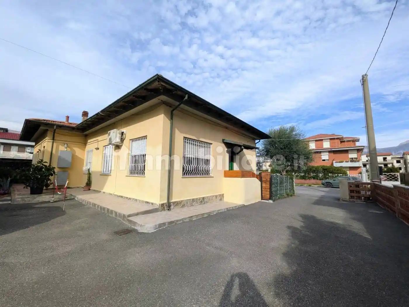 Villa in vendita a Carrara