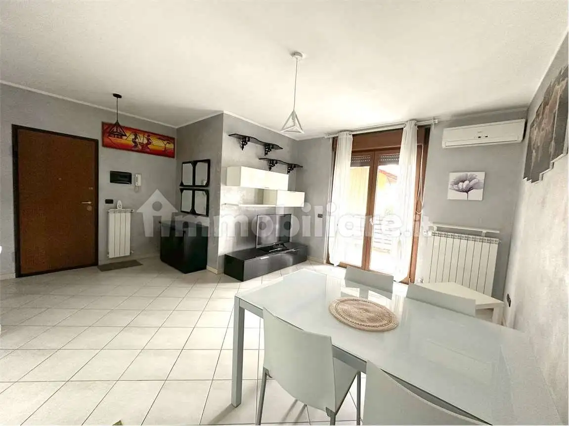 Trilocale ottimo stato, Centro, Bellinzago Novarese - foto 2