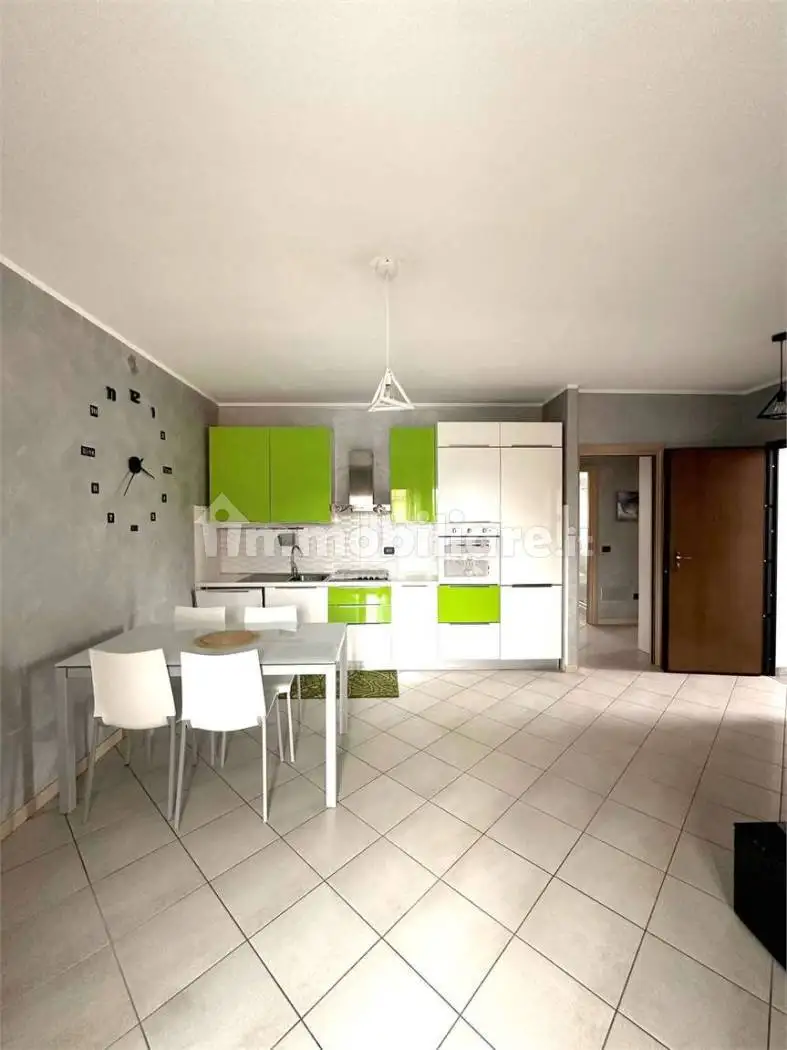 Trilocale ottimo stato, Centro, Bellinzago Novarese - foto 4