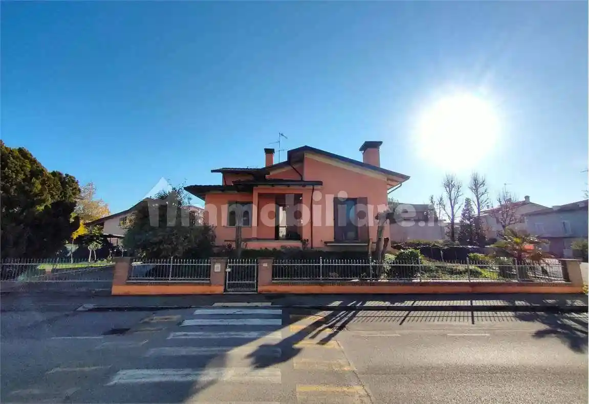 Villa in vendita a Campogalliano