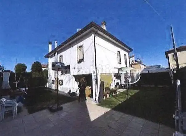 Casa indipendente in asta a Venezia