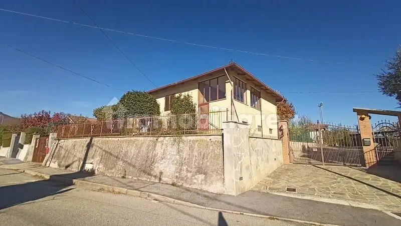 Villa in vendita a Frossasco