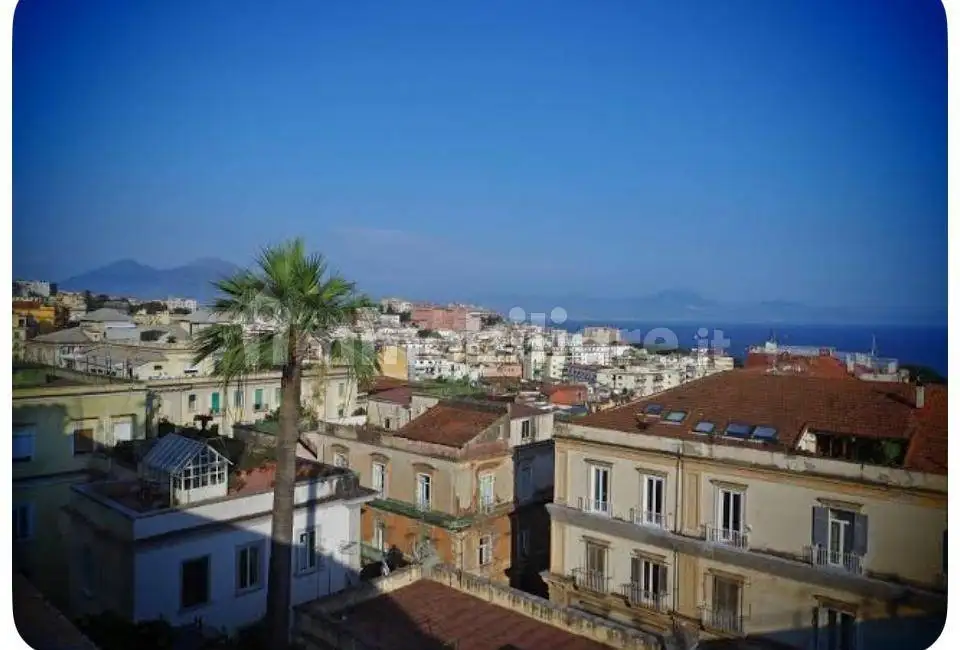 Appartamento in vendita a Napoli