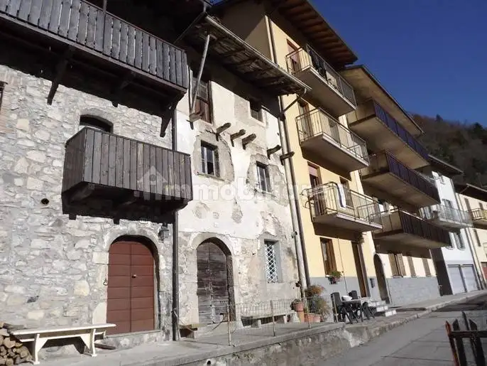 Casa indipendente in vendita a Costa Serina