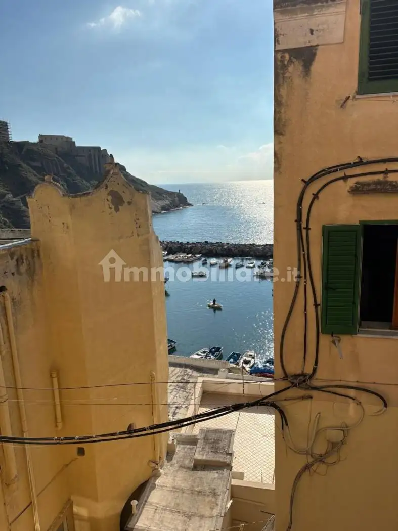 Appartamento in vendita a Procida