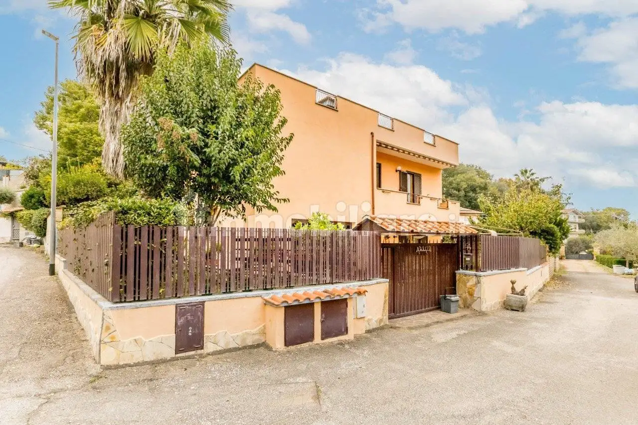 Villa in vendita a Roma