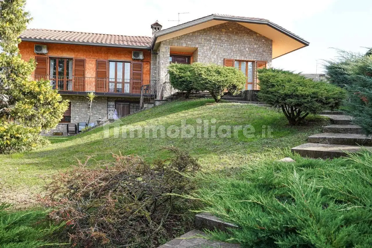 Villa in vendita a Bottanuco