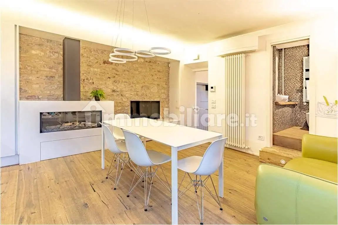 Casa indipendente in affitto a Spello