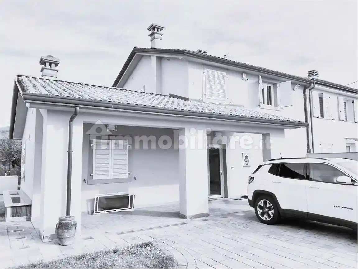 Villa in vendita a Castelnuovo Magra