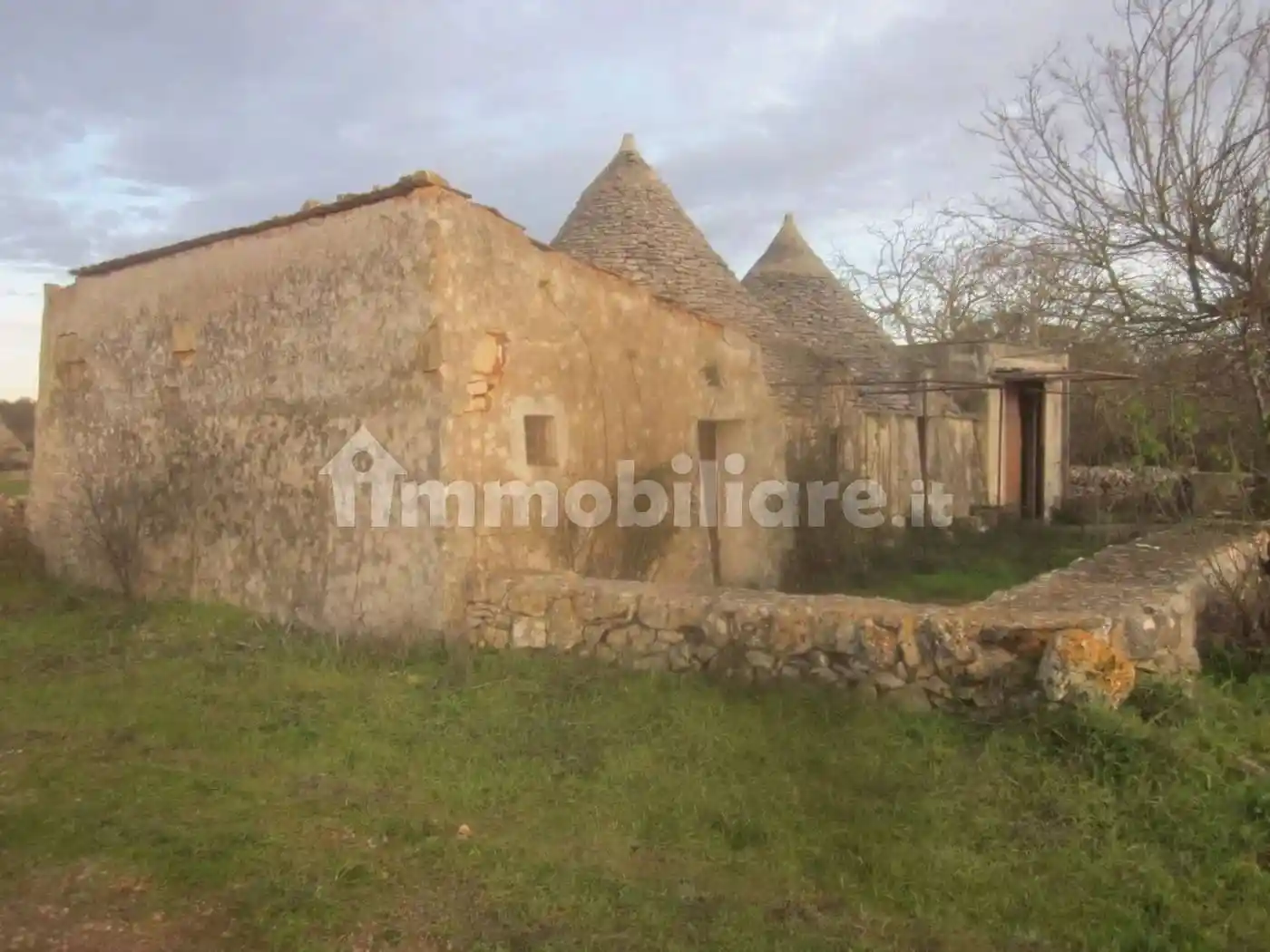 Rustico - Casale in vendita a Noci