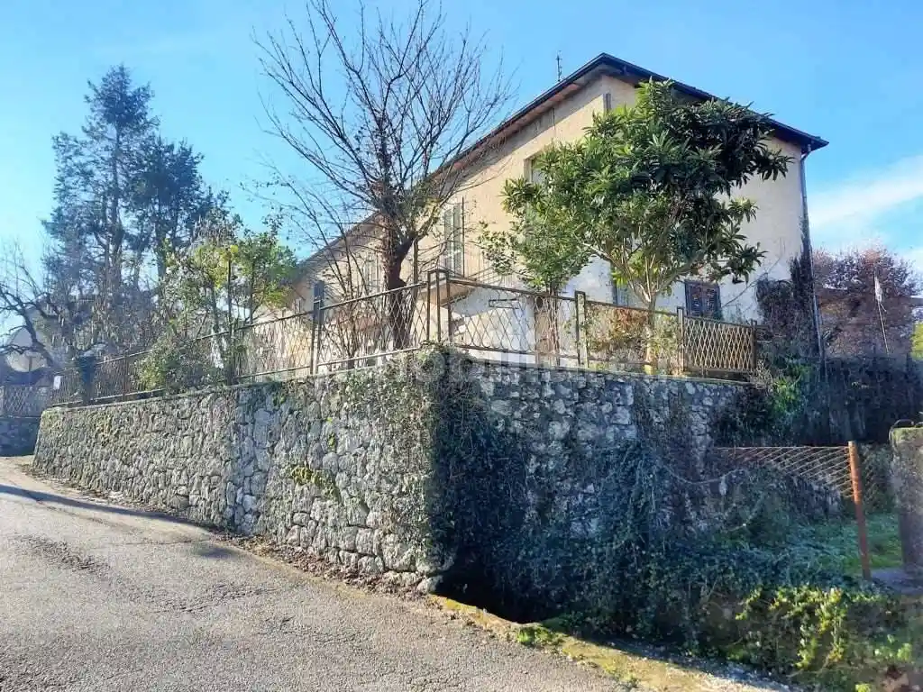 Rustico - Casale in vendita a Isola del Liri