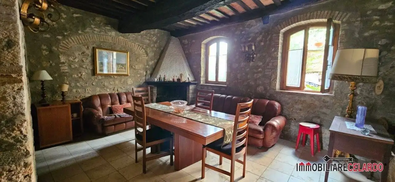 Rustico - Casale in vendita a Casole d'Elsa