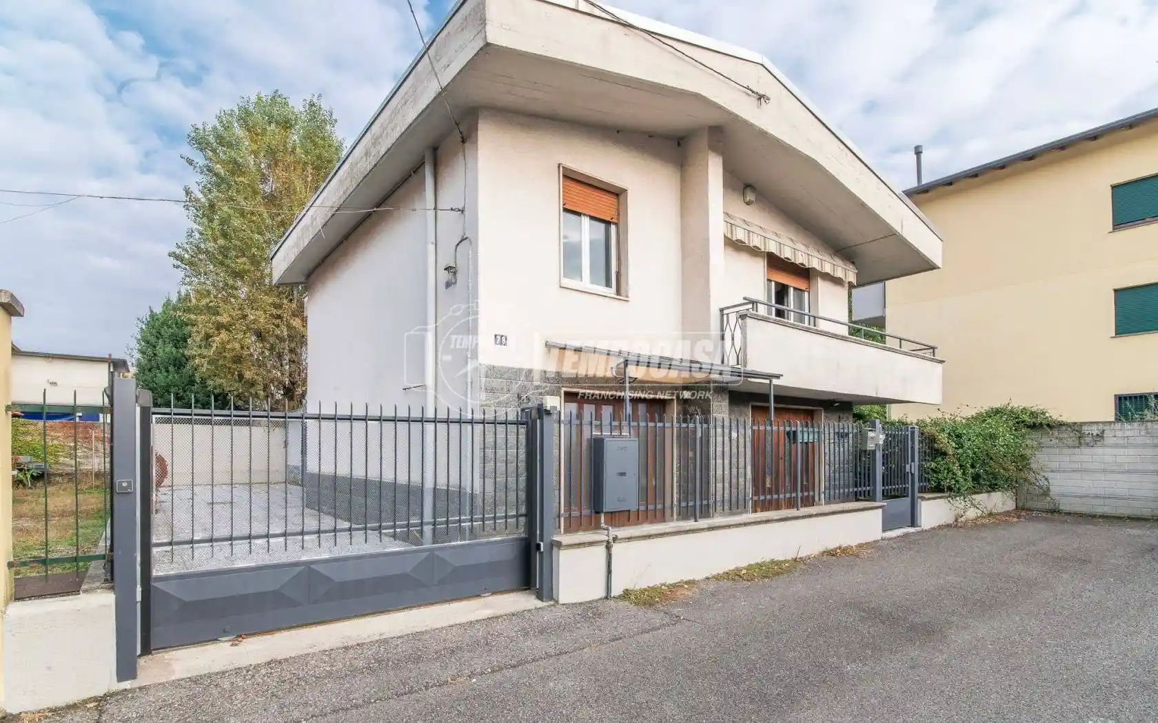 Villa in vendita a Gorla Minore